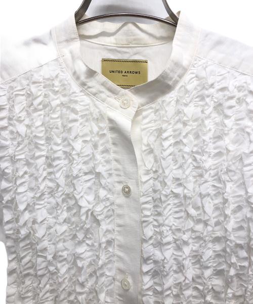 UNITED ARROWS（ユナイテッドアローズ）UNITED ARROWS (ユナイテッドアローズ) ノースリーブバンドカラーフリルシャツ ホワイト サイズ:記載なしの古着・服飾アイテム