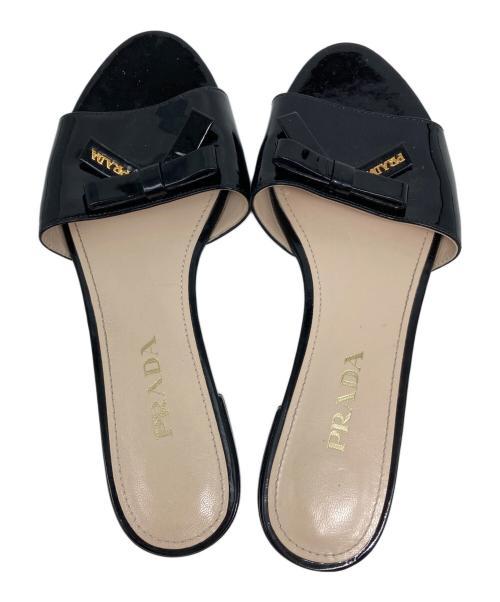 PRADA（プラダ）PRADA (プラダ) エナメルリボンフラットサンダル ブラック サイズ:37.5の古着・服飾アイテム