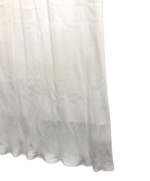 FRAMeWORK（フレームワーク）FRAMeWORK (フレームワーク) キュプラバイアスサテンロングスカート アイボリー サイズ:ＦＲＥＥ 未使用品の古着・服飾アイテム