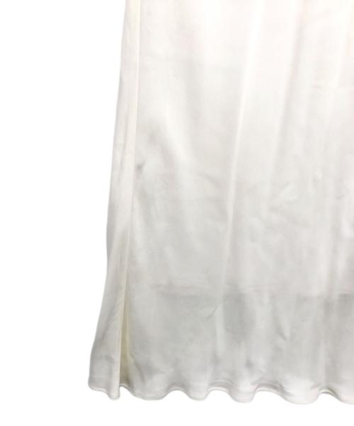 FRAMeWORK（フレームワーク）FRAMeWORK (フレームワーク) キュプラバイアスサテンロングスカート アイボリー サイズ:ＦＲＥＥ 未使用品の古着・服飾アイテム