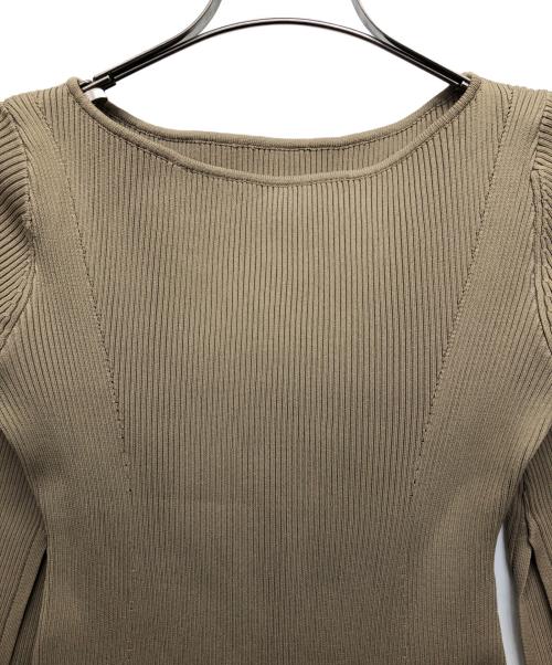 anuans（アニュアンス）anuans (アニュアンス) ティアードデザインスリットニットワンピース ベージュ サイズ:Fの古着・服飾アイテム