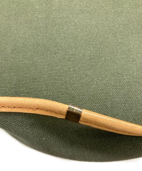 Burberry's（バーバリー）Burberry's (バーバリーズ) ショルダーバッグ グリーンの古着・服飾アイテム