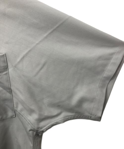 ebure（エブール）EBURE (エブール) ポリウールツイルハーフスリーブシャツ ライトグレー サイズ:38の古着・服飾アイテム