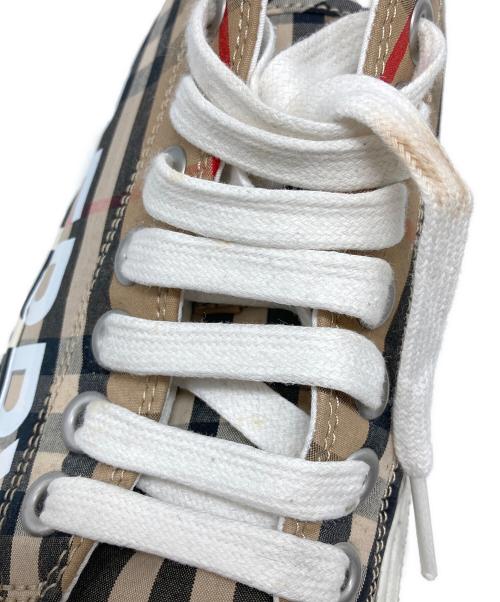 BURBERRY LONDON（バーバリーロンドン）BURBERRY LONDON (バーバリーロンドン) ノヴァチェックスニーカー ベージュ サイズ:36の古着・服飾アイテム