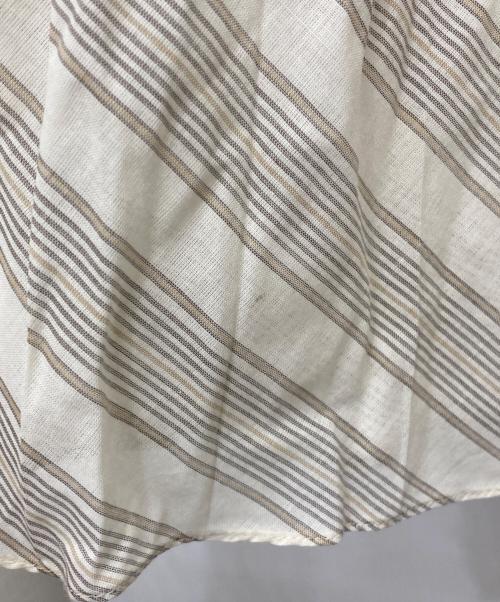 ebure（エブール）EBURE (エブール) アコーディオンプリーツスカート アイボリー サイズ:38の古着・服飾アイテム