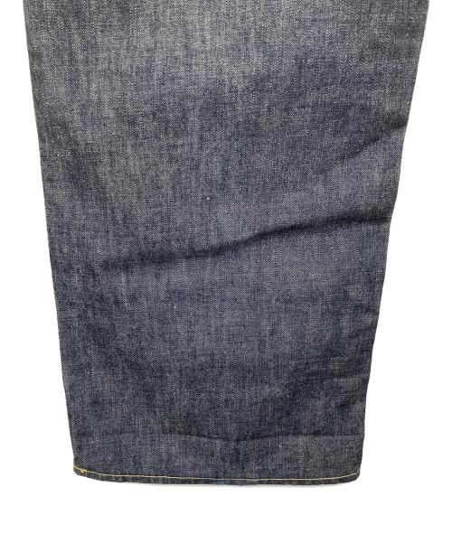 MOMOTARO JEANS（桃太郎ジーンズ）MOMOTARO JEANS (桃太郎ジーンズ) 出陣10oz特濃セルビッチミドルストレート インディゴ サイズ:W34の古着・服飾アイテム