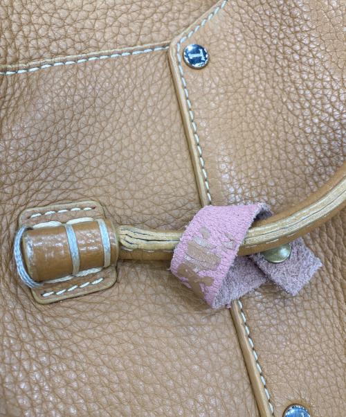 TOD'S（トッズ）TOD'S (トッズ) CORNICHE WAVE/ハンドバッグ ベージュの古着・服飾アイテム