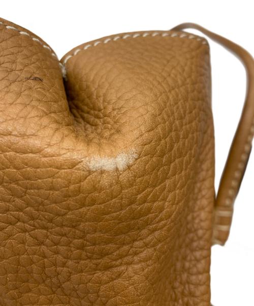 TOD'S（トッズ）TOD'S (トッズ) CORNICHE WAVE/ハンドバッグ ベージュの古着・服飾アイテム