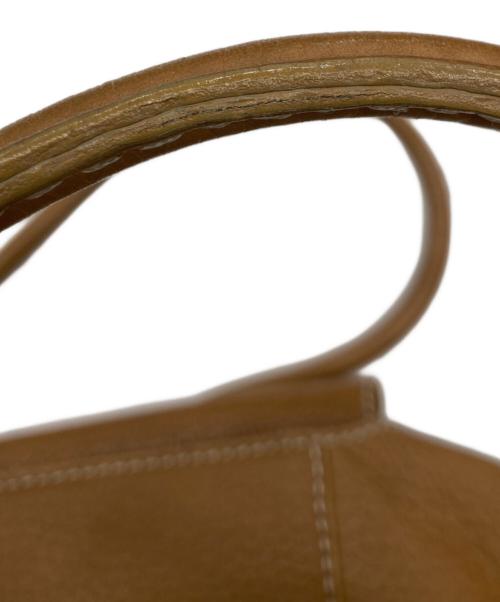 TOD'S（トッズ）TOD'S (トッズ) CORNICHE WAVE/ハンドバッグ ベージュの古着・服飾アイテム