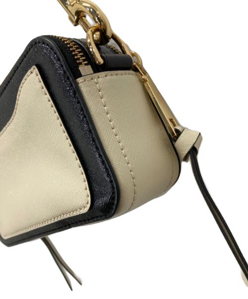 MARC JACOBS（マークジェイコブス）MARC JACOBS (マークジェイコブズ) スナップショット ベージュの古着・服飾アイテム