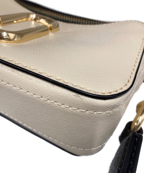 MARC JACOBS（マークジェイコブス）MARC JACOBS (マークジェイコブズ) スナップショット ベージュの古着・服飾アイテム