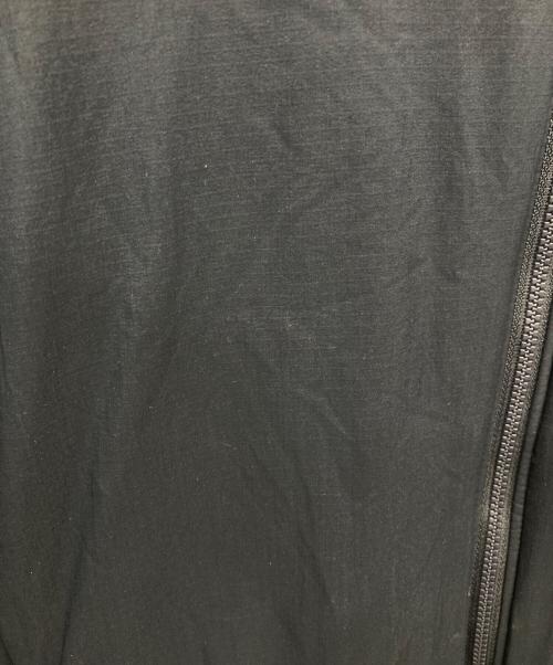 ARC'TERYX（アークテリクス）ARC'TERYX (アークテリクス) ATOM AR HOODY ネイビー サイズ:Mの古着・服飾アイテム