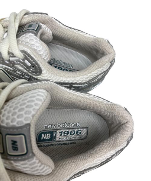 NEW BALANCE（ニューバランス）NEW BALANCE (ニューバランス) M1906REE SILVER/WHITE/スニーカー シルバー×ホワイト サイズ:27cmの古着・服飾アイテム