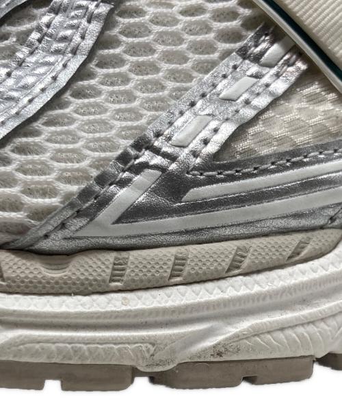 NEW BALANCE（ニューバランス）NEW BALANCE (ニューバランス) M1906REE SILVER/WHITE/スニーカー シルバー×ホワイト サイズ:27cmの古着・服飾アイテム