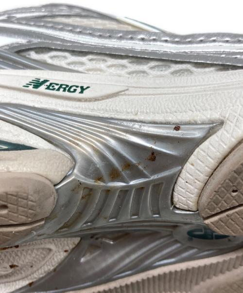NEW BALANCE（ニューバランス）NEW BALANCE (ニューバランス) M1906REE SILVER/WHITE/スニーカー シルバー×ホワイト サイズ:27cmの古着・服飾アイテム