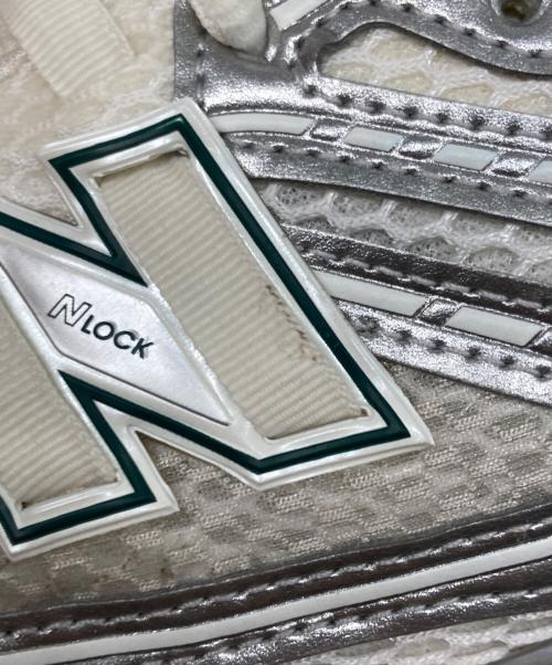 NEW BALANCE（ニューバランス）NEW BALANCE (ニューバランス) M1906REE SILVER/WHITE/スニーカー シルバー×ホワイト サイズ:27cmの古着・服飾アイテム