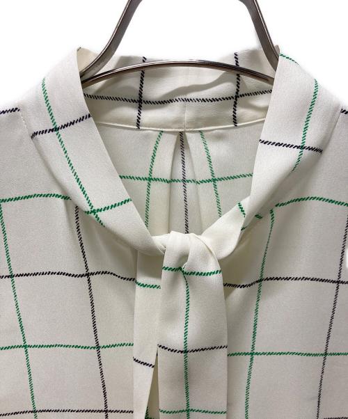 MACKINTOSH LONDON（マッキントッシュ ロンドン）MACKINTOSH LONDON (マッキントッシュ ロンドン) 半袖ボウタイブラウス アイボリー サイズ:38の古着・服飾アイテム