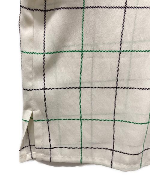 MACKINTOSH LONDON（マッキントッシュ ロンドン）MACKINTOSH LONDON (マッキントッシュ ロンドン) 半袖ボウタイブラウス アイボリー サイズ:38の古着・服飾アイテム
