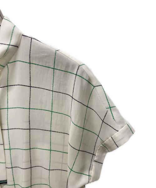 MACKINTOSH LONDON（マッキントッシュ ロンドン）MACKINTOSH LONDON (マッキントッシュ ロンドン) 半袖ボウタイブラウス アイボリー サイズ:38の古着・服飾アイテム
