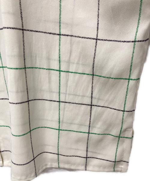 MACKINTOSH LONDON（マッキントッシュ ロンドン）MACKINTOSH LONDON (マッキントッシュ ロンドン) 半袖ボウタイブラウス アイボリー サイズ:38の古着・服飾アイテム