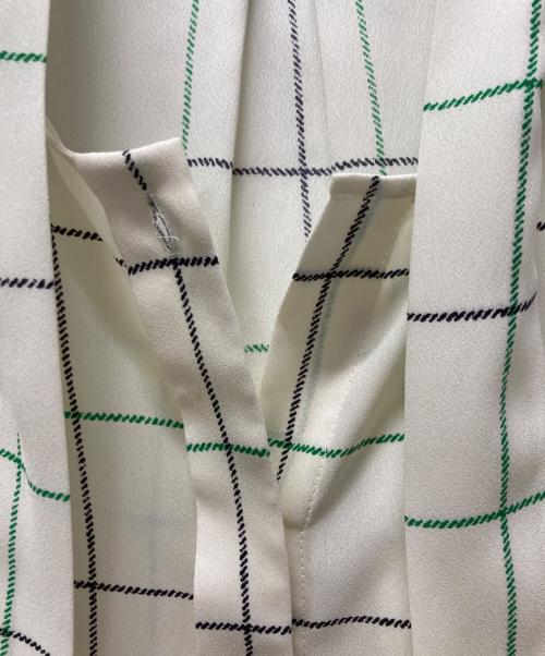 MACKINTOSH LONDON（マッキントッシュ ロンドン）MACKINTOSH LONDON (マッキントッシュ ロンドン) 半袖ボウタイブラウス アイボリー サイズ:38の古着・服飾アイテム