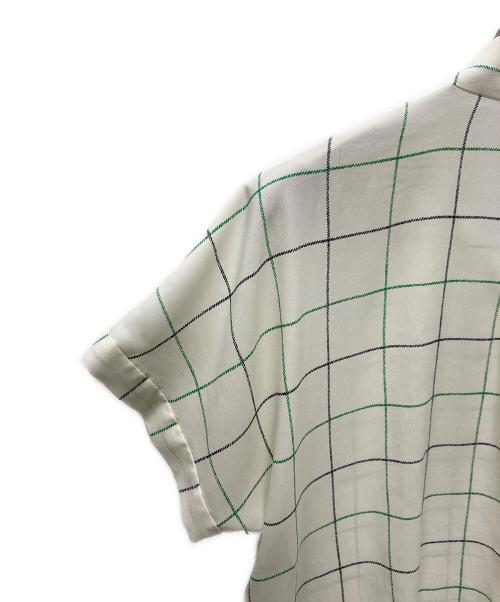 MACKINTOSH LONDON（マッキントッシュ ロンドン）MACKINTOSH LONDON (マッキントッシュ ロンドン) 半袖ボウタイブラウス アイボリー サイズ:38の古着・服飾アイテム