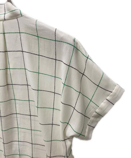 MACKINTOSH LONDON（マッキントッシュ ロンドン）MACKINTOSH LONDON (マッキントッシュ ロンドン) 半袖ボウタイブラウス アイボリー サイズ:38の古着・服飾アイテム