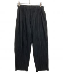 HOMME PLISSE ISSEY MIYAKE（オム プリッセ イッセイ ミヤケ）の古着「BASICS/プリーツパンツ」｜ブラック