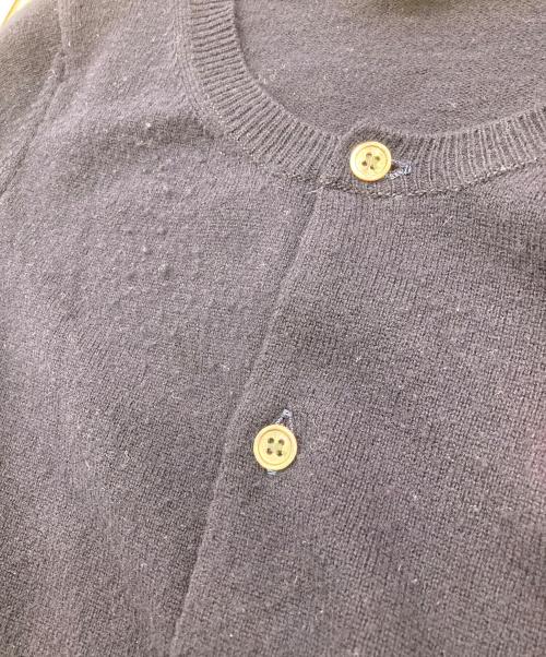PLAY COMME des GARCONS（プレイコムデギャルソン）PLAY COMME des GARCONS (プレイコムデギャルソン) 丸首ロゴカーディガン ネイビー サイズ:Sの古着・服飾アイテム