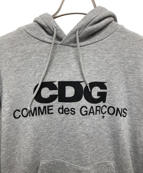 CDG（シーディージー）CDG (シーディージー) ロゴプルオーバーパーカー グレー サイズ:Sの古着・服飾アイテム
