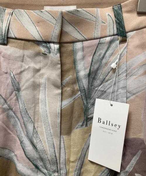 BALLSEY（ボールジィ）BALLSEY (ボールジィ) ノラジュロプリント タックワイドパンツ ベージュ サイズ:36 未使用品の古着・服飾アイテム