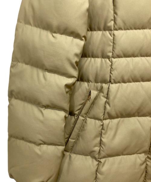 INDIVI（インディヴィ）INDIVI (インディヴィ) 撥水ロングダウンコート カーキ サイズ:Mの古着・服飾アイテム