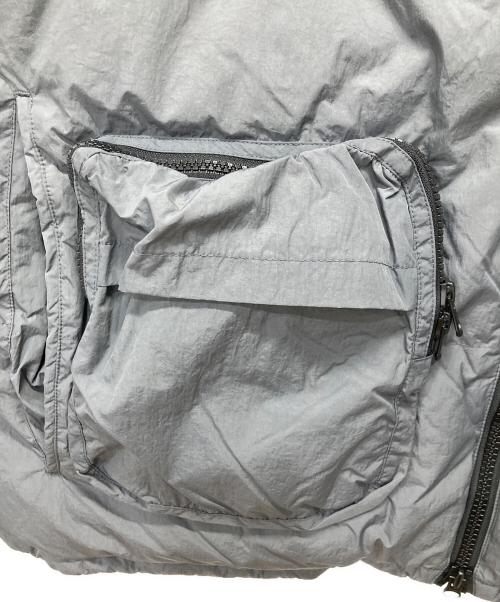 TIGHTBOOTH PRODUCTION（タイトブースプロダクション）TIGHTBOOTH PRODUCTION (タイトブースプロダクション) UTILITY DOWN VEST グレー サイズ:XL 未使用品の古着・服飾アイテム