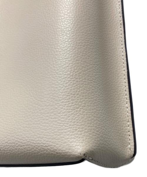 COACH（コーチ）COACH (コーチ) SIGNATURE MOLLIE BUCKET/2WAYバッグ アイボリーの古着・服飾アイテム