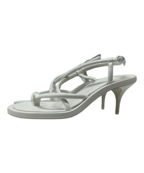 ALEXANDER McQUEEN（アレキサンダーマックイーン）ALEXANDER McQUEEN (アレキサンダーマックイーン) アンクルストラップ キトゥンヒール サンダル ホワイト サイズ:35の古着・服飾アイテム