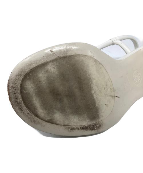 ALEXANDER McQUEEN（アレキサンダーマックイーン）ALEXANDER McQUEEN (アレキサンダーマックイーン) アンクルストラップ キトゥンヒール サンダル ホワイト サイズ:35の古着・服飾アイテム