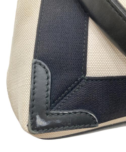 BALENCIAGA（バレンシアガ）BALENCIAGA (バレンシアガ) カバスXS/2WAYショルダーバッグ アイボリーの古着・服飾アイテム