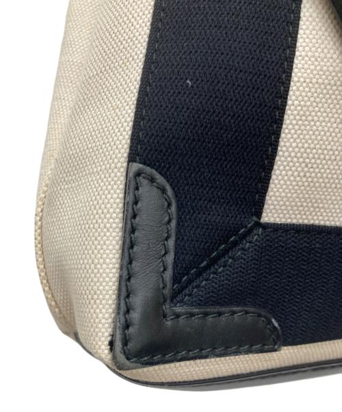 BALENCIAGA（バレンシアガ）BALENCIAGA (バレンシアガ) カバスXS/2WAYショルダーバッグ アイボリーの古着・服飾アイテム