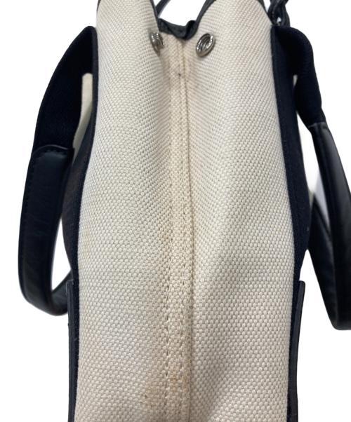 BALENCIAGA（バレンシアガ）BALENCIAGA (バレンシアガ) カバスXS/2WAYショルダーバッグ アイボリーの古着・服飾アイテム