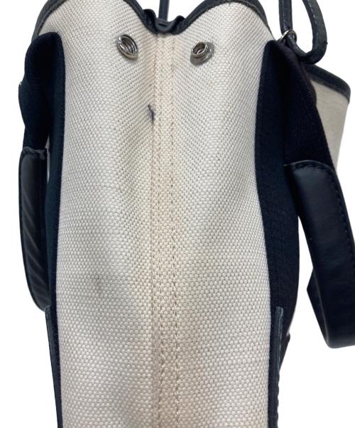 BALENCIAGA（バレンシアガ）BALENCIAGA (バレンシアガ) カバスXS/2WAYショルダーバッグ アイボリーの古着・服飾アイテム