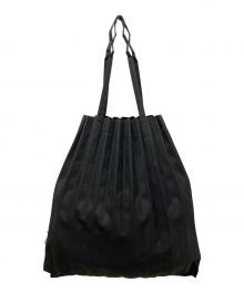 me ISSEY MIYAKE（ミーイッセイ ミヤケ）の古着「プリーツバッグ」｜ブラック