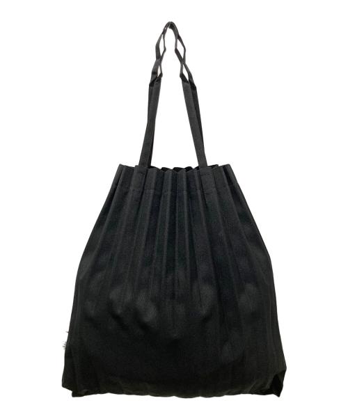 me ISSEY MIYAKE（ミーイッセイ ミヤケ）me ISSEY MIYAKE (ミーイッセイ ミヤケ) プリーツバッグ ブラックの古着・服飾アイテム