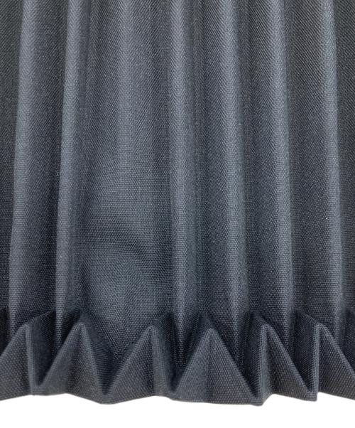 me ISSEY MIYAKE（ミーイッセイ ミヤケ）me ISSEY MIYAKE (ミーイッセイ ミヤケ) プリーツバッグ ブラックの古着・服飾アイテム