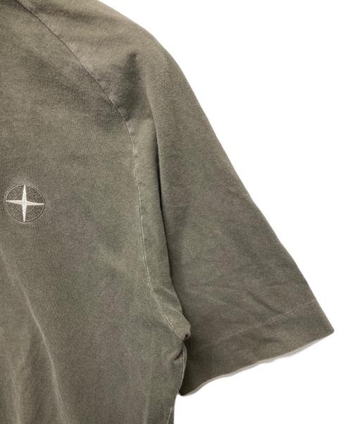 STONE ISLAND（ストーンアイランド）STONE ISLAND (ストーンアイランド) ポロシャツ カーキ サイズ:Mの古着・服飾アイテム