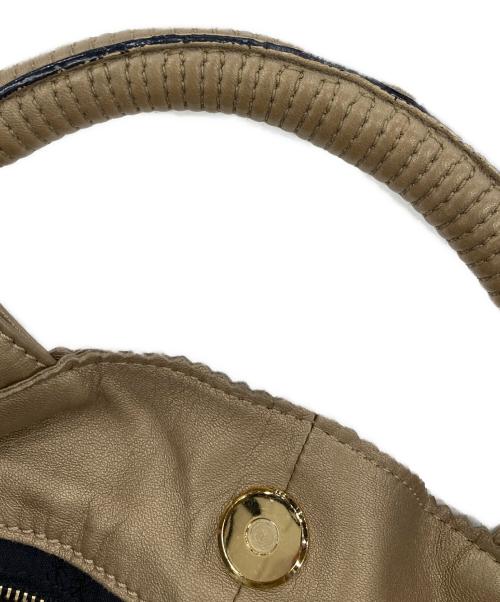 LOEWE（ロエベ）LOEWE (ロエベ) ナッパアイレ/ハンドバッグ ゴールドの古着・服飾アイテム