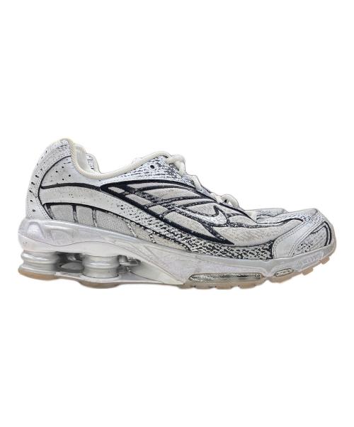 NIKE（ナイキ）NIKE (ナイキ) SHOX RIDE 2 WHITE/MTLC PLATINUM-BLACK-FLT GOLD/ホワイト サイズ:27.5cmの古着・服飾アイテム