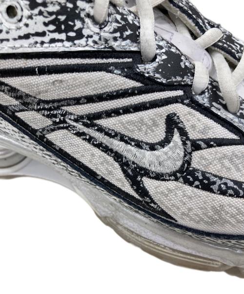 NIKE（ナイキ）NIKE (ナイキ) SHOX RIDE 2 WHITE/MTLC PLATINUM-BLACK-FLT GOLD/ホワイト サイズ:27.5cmの古着・服飾アイテム