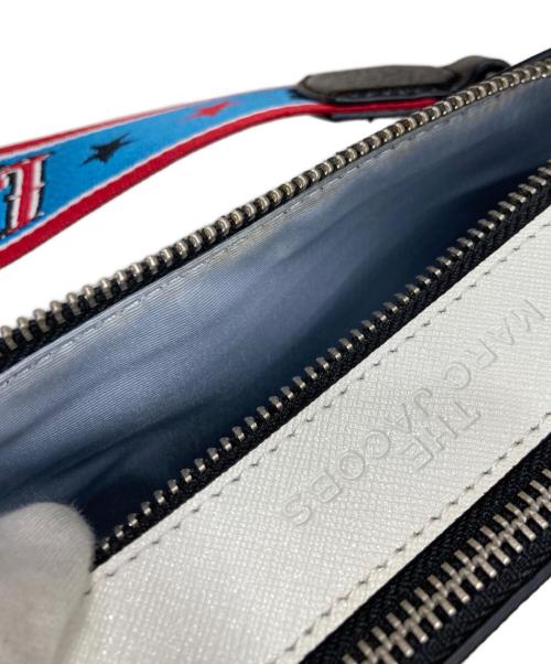 MARC JACOBS（マークジェイコブズ）MARC JACOBS (マークジェイコブズ) PEANUTS (ピーナッツ) スナップショット/総柄ショルダーバッグ ブルーの古着・服飾アイテム