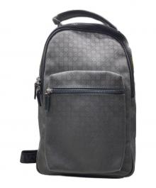 Salvatore Ferragamo（サルヴァトーレ フェラガモ）の古着「ガンチーニ総柄PVCショルダーバッグ」