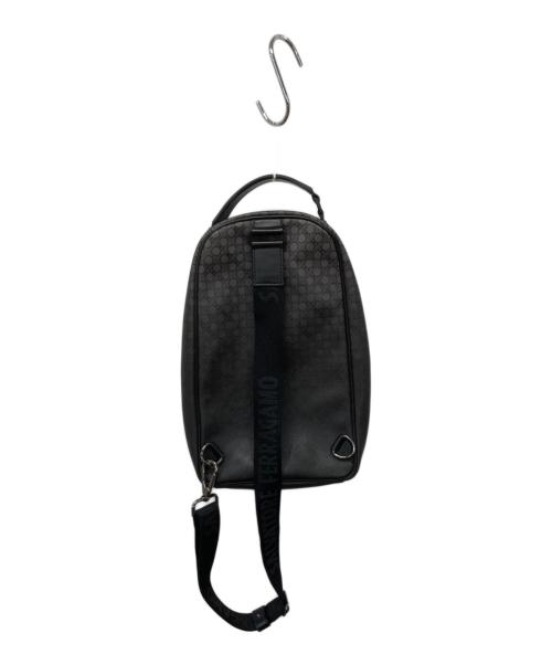 Salvatore Ferragamo（サルヴァトーレ フェラガモ）Salvatore Ferragamo (サルヴァトーレ フェラガモ) ガンチーニ総柄PVCショルダーバッグの古着・服飾アイテム